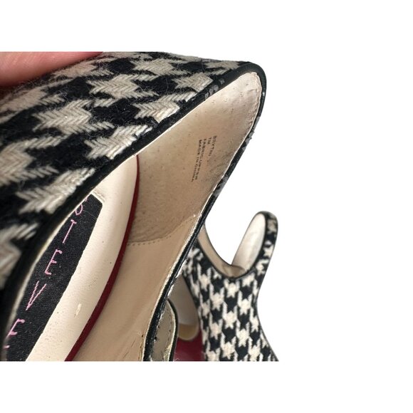 Steve Madden Black and White Houndstooth Heels - Picture 2 of 10